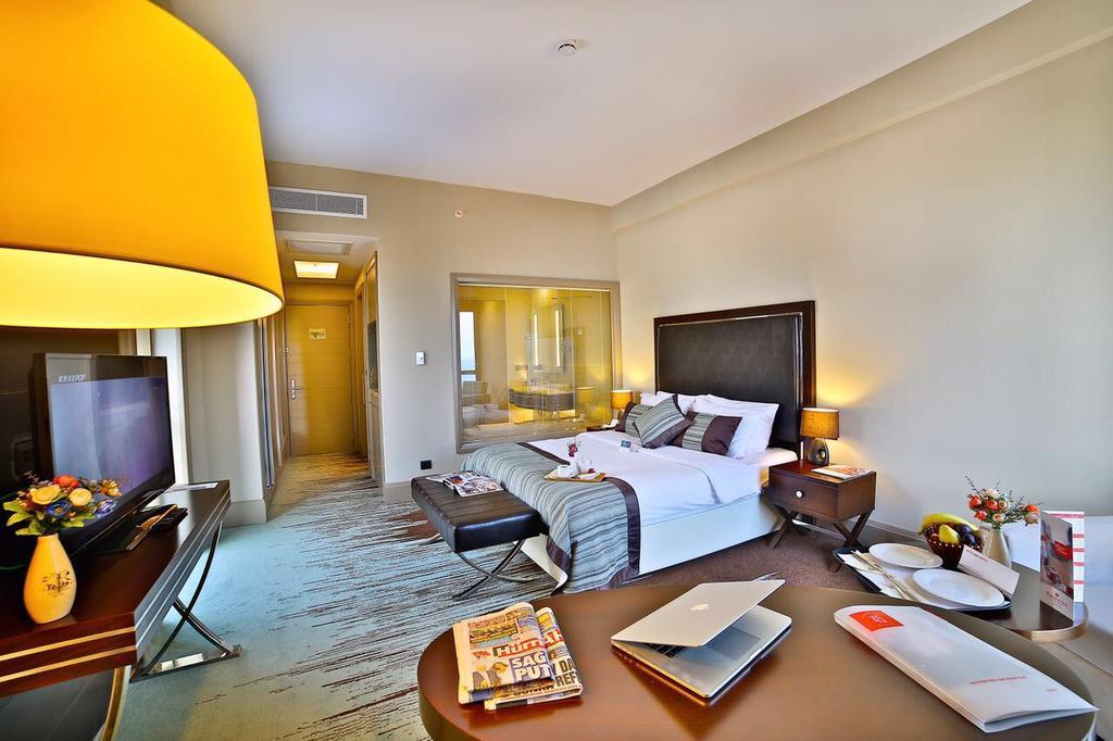 Ramada By Wyndham Iskenderun Hotel Exterior photo