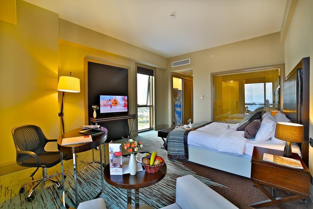 Ramada By Wyndham Iskenderun Hotel Exterior photo