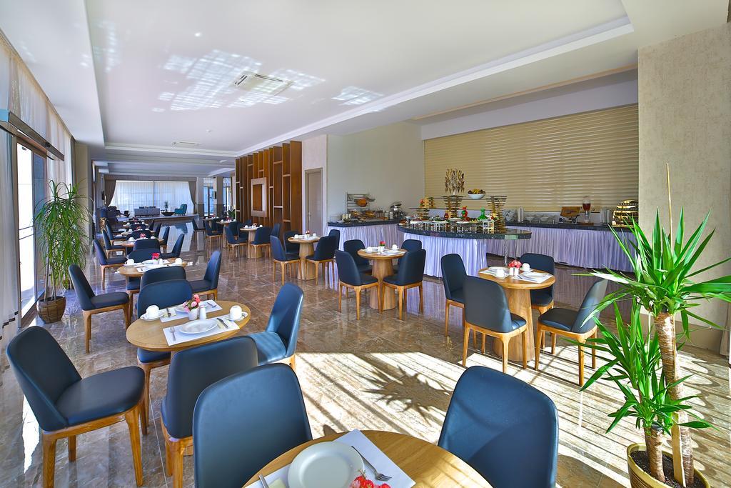 Ramada By Wyndham Iskenderun Hotel Exterior photo